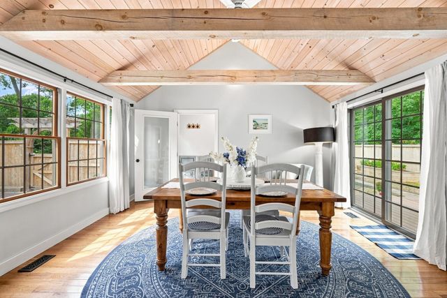 134 School St, Barnstable, MA 02635
