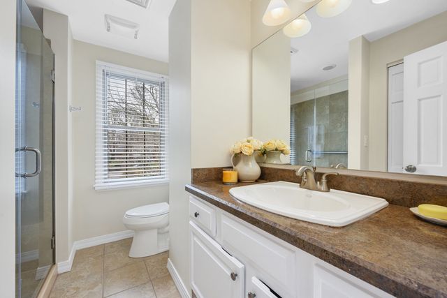 134 School St, Barnstable, MA 02635