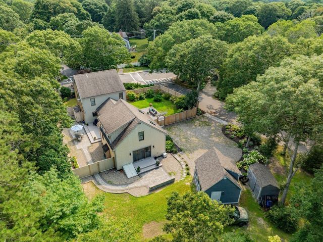 134 School St, Barnstable, MA 02635
