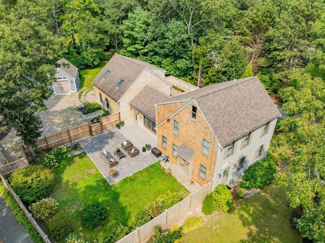 134 School St, Barnstable, MA 02635