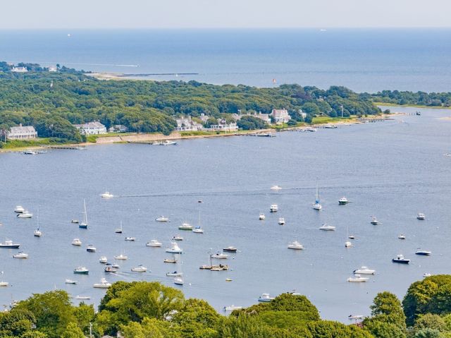 134 School St, Barnstable, MA 02635