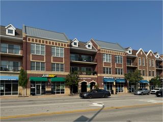 40 E Northwest Highway 212, Mount Prospect, IL 60056