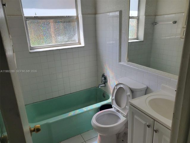 1810 N 62nd Ave, Hollywood, FL 33024