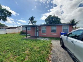 1810 N 62nd Ave, Hollywood, FL 33024