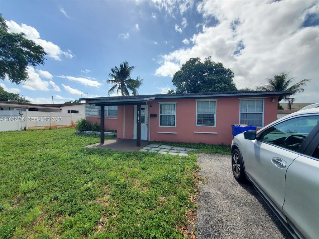 1810 N 62nd Ave, Hollywood, FL 33024