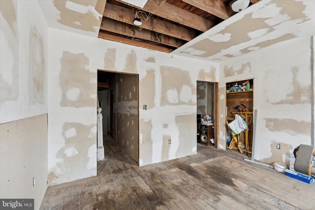 2909 W DIAMOND ST, Philadelphia, PA 19121