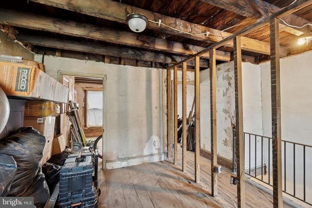 2909 W DIAMOND ST, Philadelphia, PA 19121