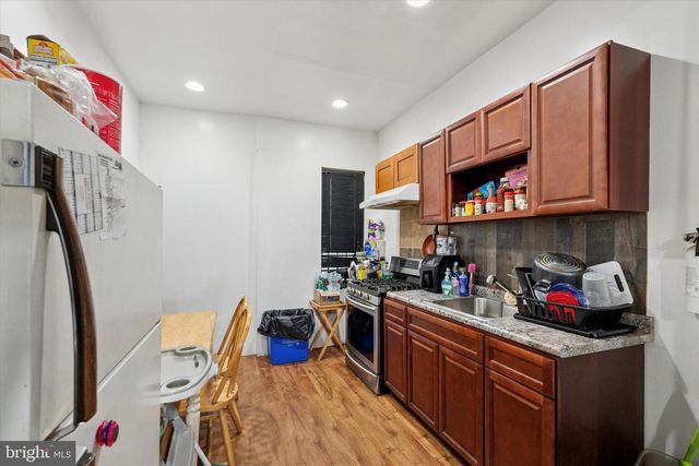 2909 W DIAMOND ST, Philadelphia, PA 19121