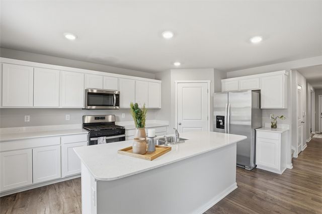 3182 Scanlon Farms Road, Coralville, IA 52241