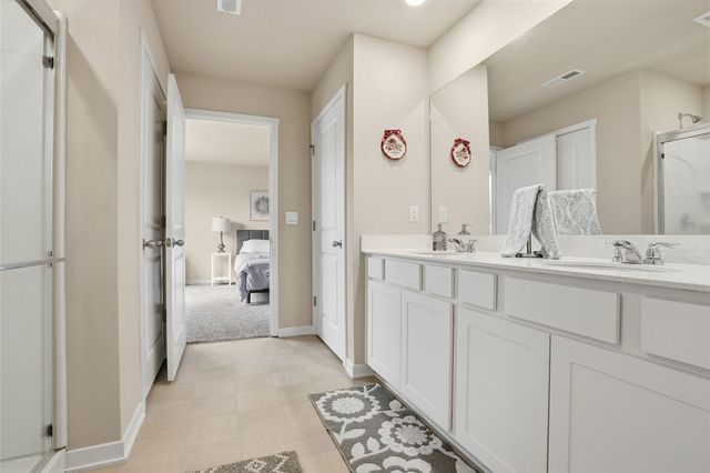 3182 Scanlon Farms Road, Coralville, IA 52241