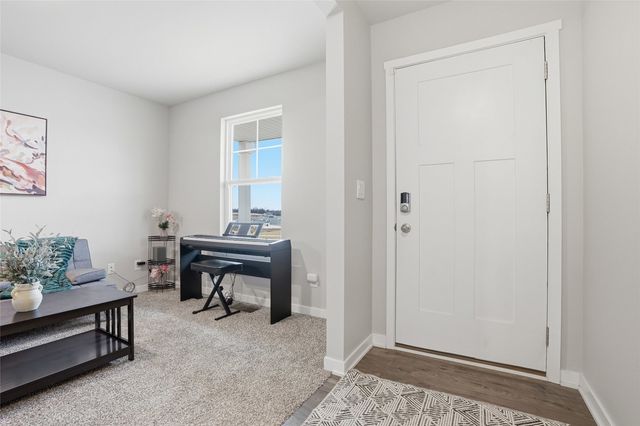 3182 Scanlon Farms Road, Coralville, IA 52241