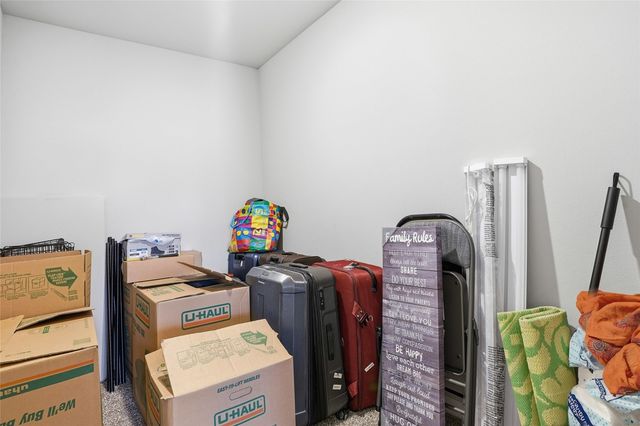 3182 Scanlon Farms Road, Coralville, IA 52241