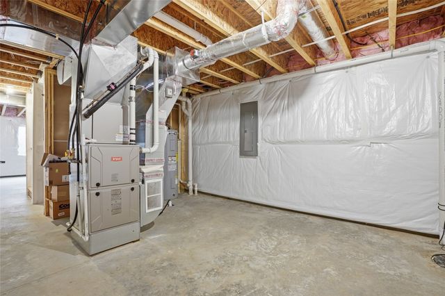 3182 Scanlon Farms Road, Coralville, IA 52241