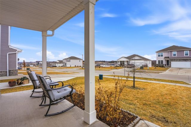 3182 Scanlon Farms Road, Coralville, IA 52241