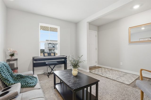 3182 Scanlon Farms Road, Coralville, IA 52241