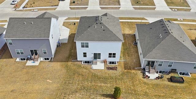 3182 Scanlon Farms Road, Coralville, IA 52241