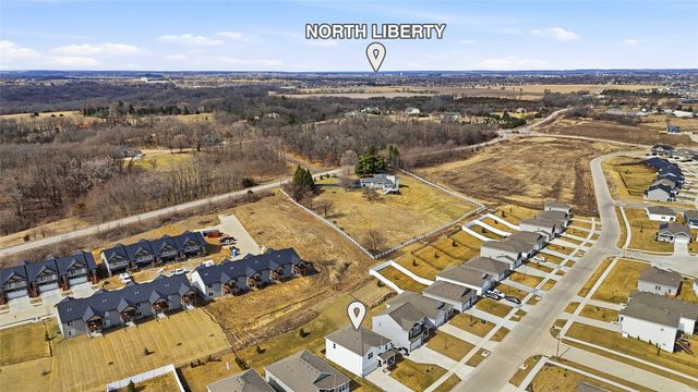 3182 Scanlon Farms Road, Coralville, IA 52241