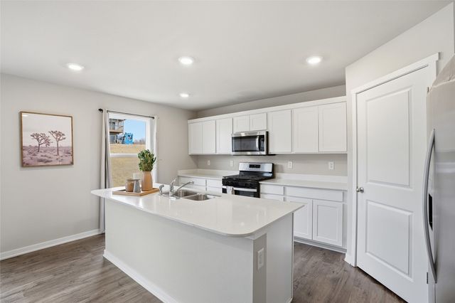 3182 Scanlon Farms Road, Coralville, IA 52241