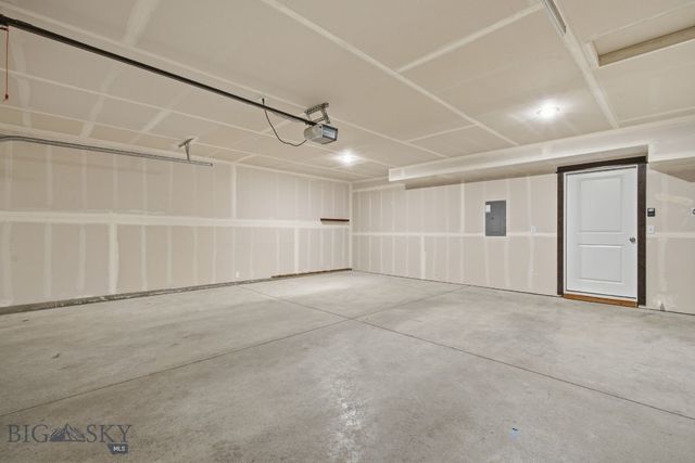 605 & 607 Black Diamond A-D, A-C, Belgrade, MT 59714