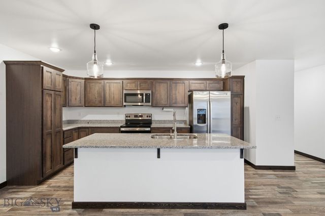 605 & 607 Black Diamond A-D, A-C, Belgrade, MT 59714