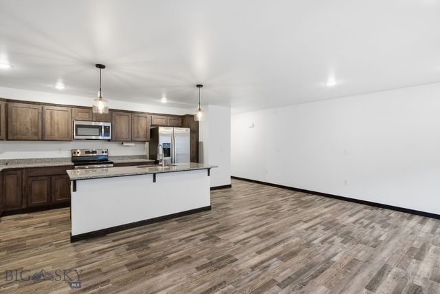 605 & 607 Black Diamond A-D, A-C, Belgrade, MT 59714