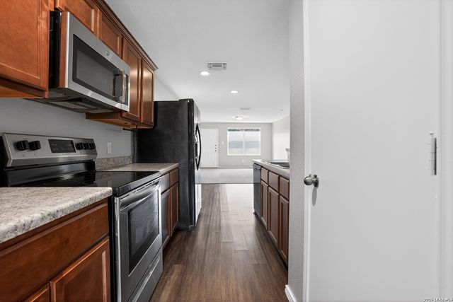 906 BRYSON MDW, San Antonio, TX 78245