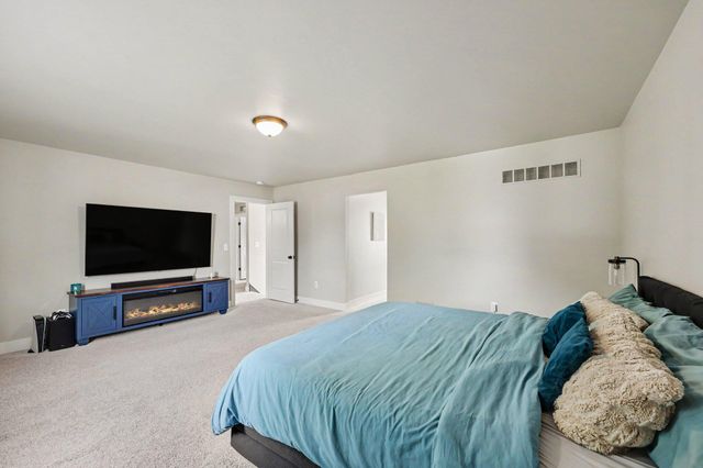 29101 Brooke Meadows Court 20, Chesterfield, MI 48047