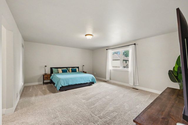 29101 Brooke Meadows Court 20, Chesterfield, MI 48047