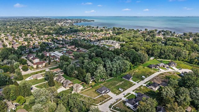 29101 Brooke Meadows Court 20, Chesterfield, MI 48047