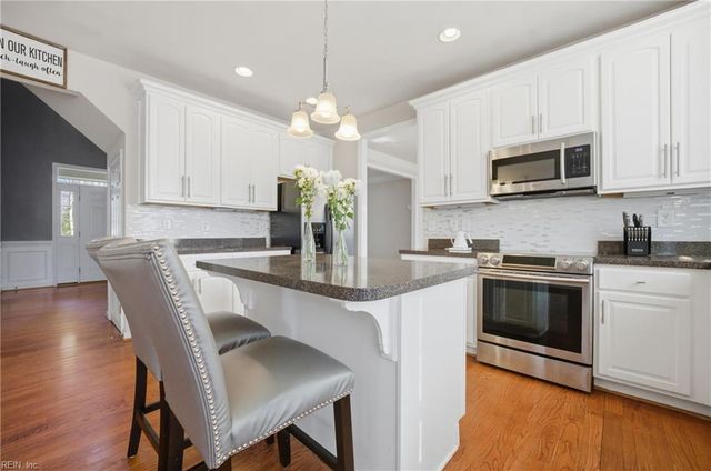 13386 Chesapeake PL, Carrollton, VA 23314