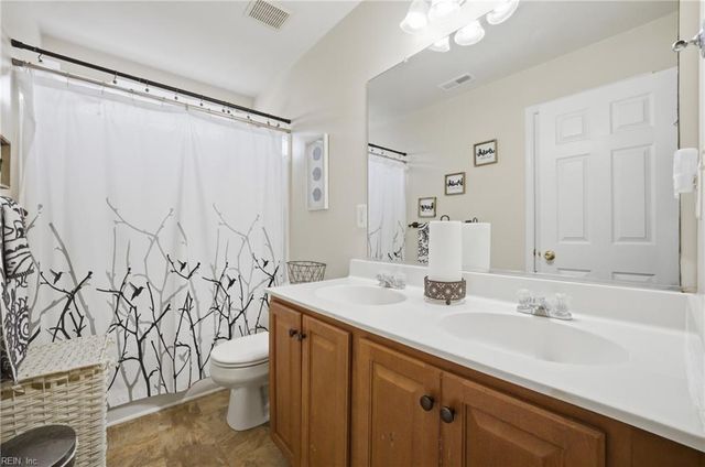 13386 Chesapeake PL, Carrollton, VA 23314