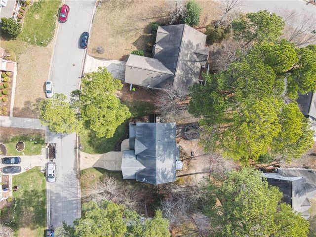 13386 Chesapeake PL, Carrollton, VA 23314