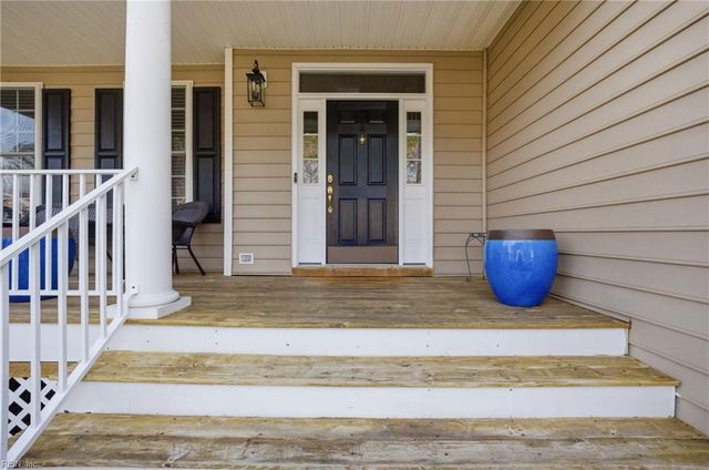 13386 Chesapeake PL, Carrollton, VA 23314