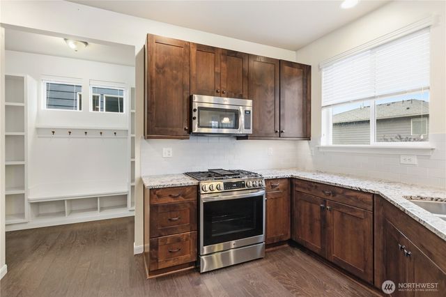 1897 Regent Avenue NW, Poulsbo, WA 98370