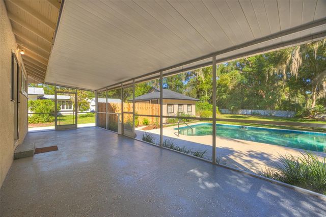 641 E PENNSYLVANIA AVENUE, Deland, FL 32724