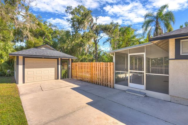 641 E PENNSYLVANIA AVENUE, Deland, FL 32724