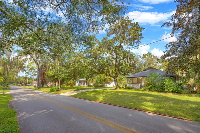 641 E PENNSYLVANIA AVENUE, Deland, FL 32724