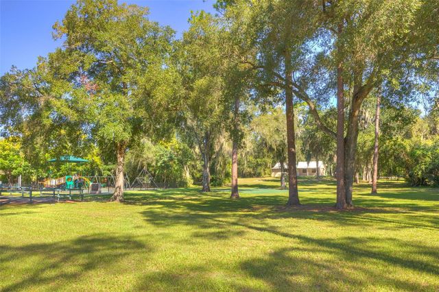 641 E PENNSYLVANIA AVENUE, Deland, FL 32724