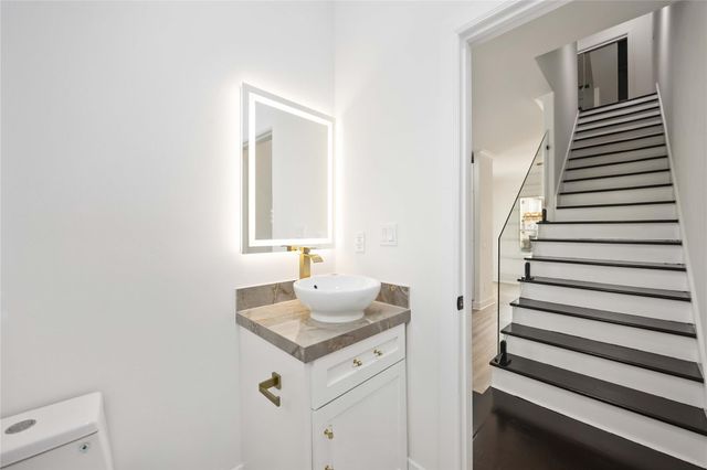 1413 Stanford Street, Houston, TX 77019