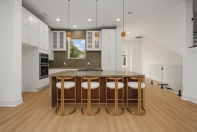 1413 Stanford Street, Houston, TX 77019