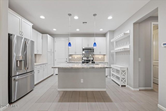 2477 W MARKET Place 27, Chandler, AZ 85248