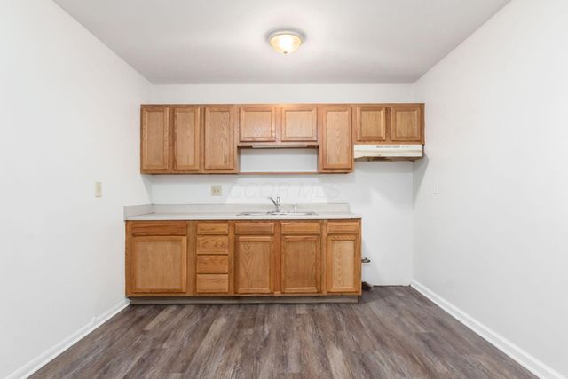 1565 Smith Road, Columbus, OH 43207