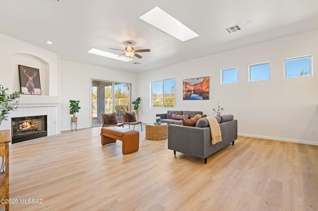 9896 E Wind Dancer Drive, Tucson, AZ 85748