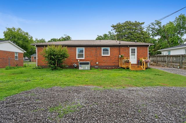 135 Barbara Ave, Gallatin, TN 37066