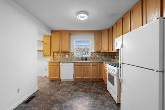 135 Barbara Ave, Gallatin, TN 37066