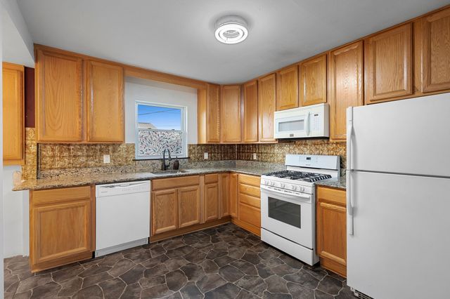 135 Barbara Ave, Gallatin, TN 37066
