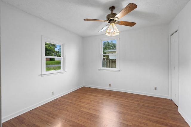 135 Barbara Ave, Gallatin, TN 37066