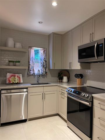 1223 N Tyler Street, Dallas, TX 75208