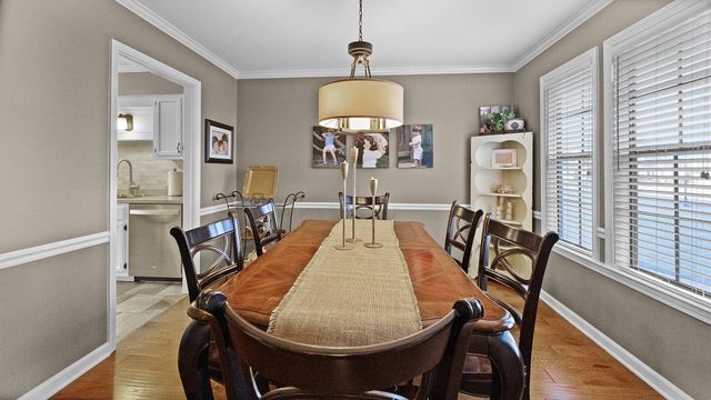 1883 EDWARDS MILL RD, Germantown, TN 38139