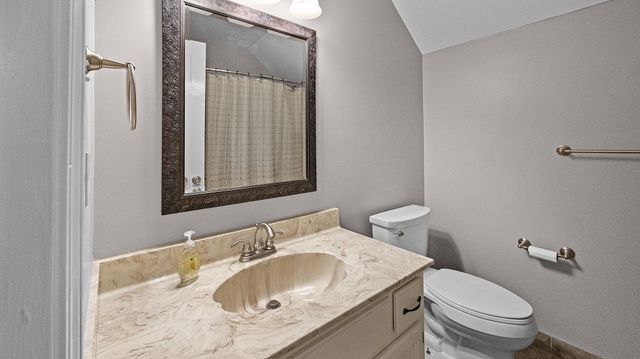 1883 EDWARDS MILL RD, Germantown, TN 38139